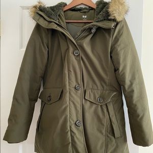 Uniqlo Down Winter Jacket - Olive Green - Women’s XS - With Hood